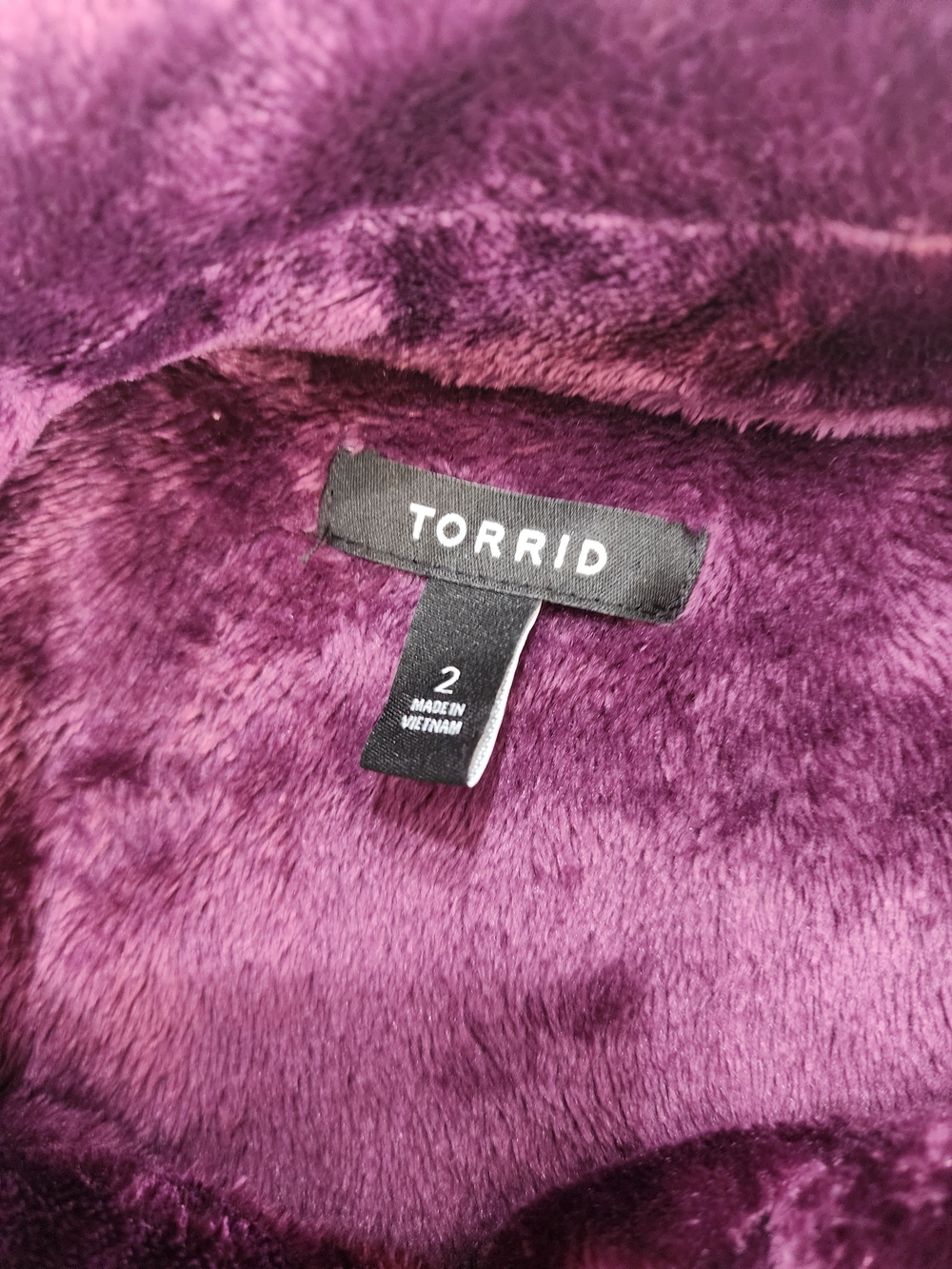 torrid Plush Faux Fur Button-Front Jacket in Deep Purple Torrid Plus Sz 2 - Picture 2 of 2